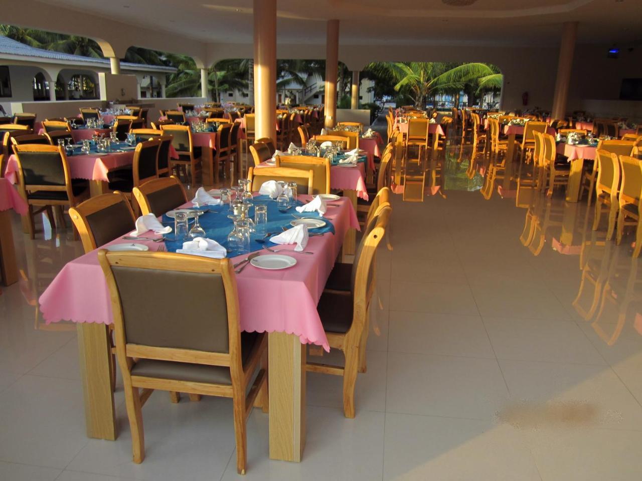 Oceanic Bay Hotel & Resort Bagamoyo Exteriör bild