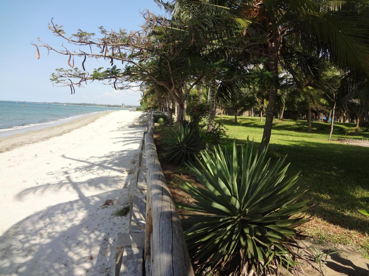 Oceanic Bay Hotel & Resort Bagamoyo Exteriör bild