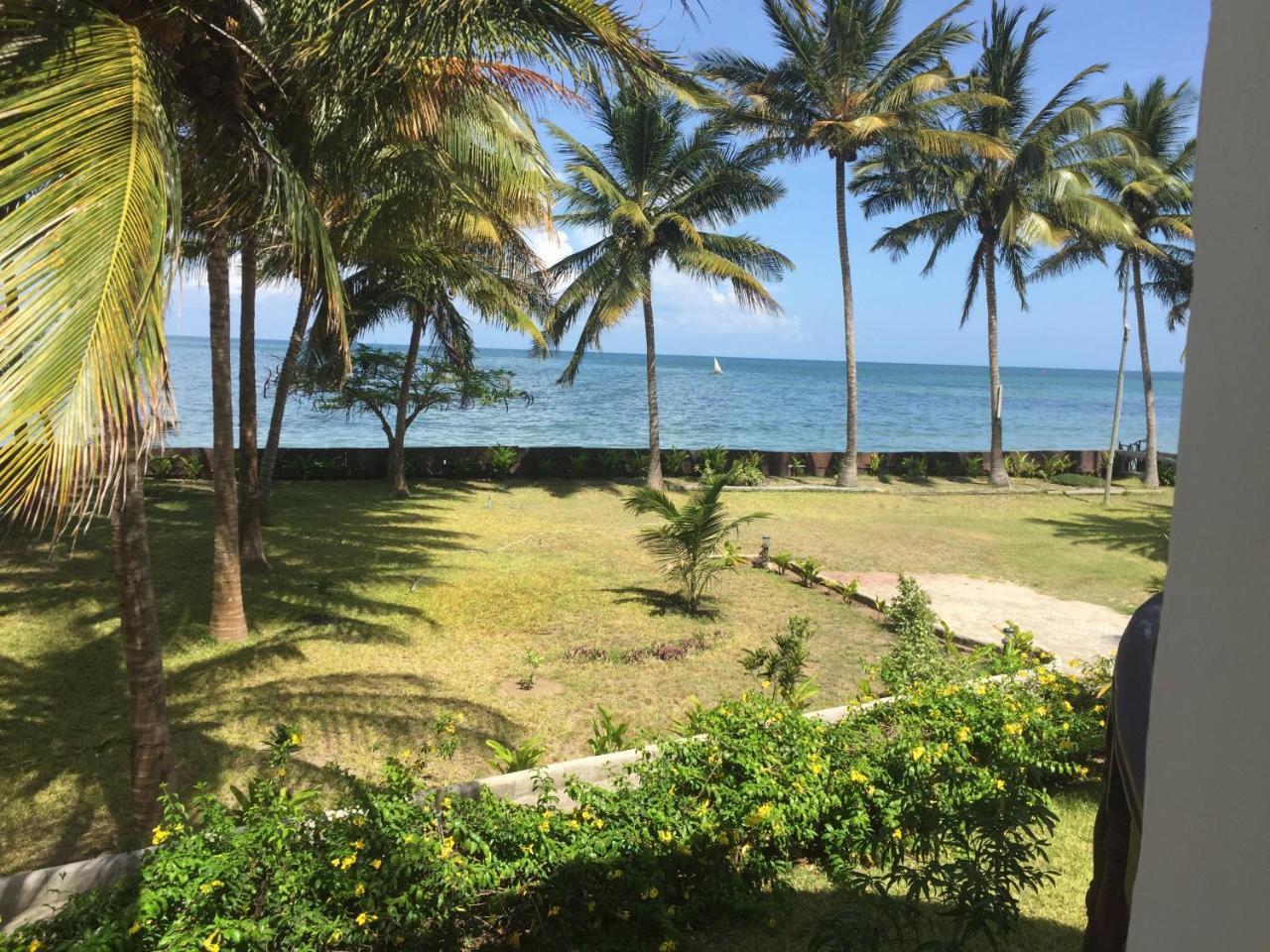 Oceanic Bay Hotel & Resort Bagamoyo Exteriör bild